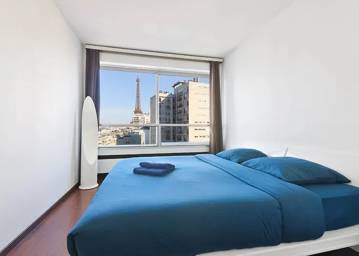 Quartier Tour Eiffel 7 Free Netflix